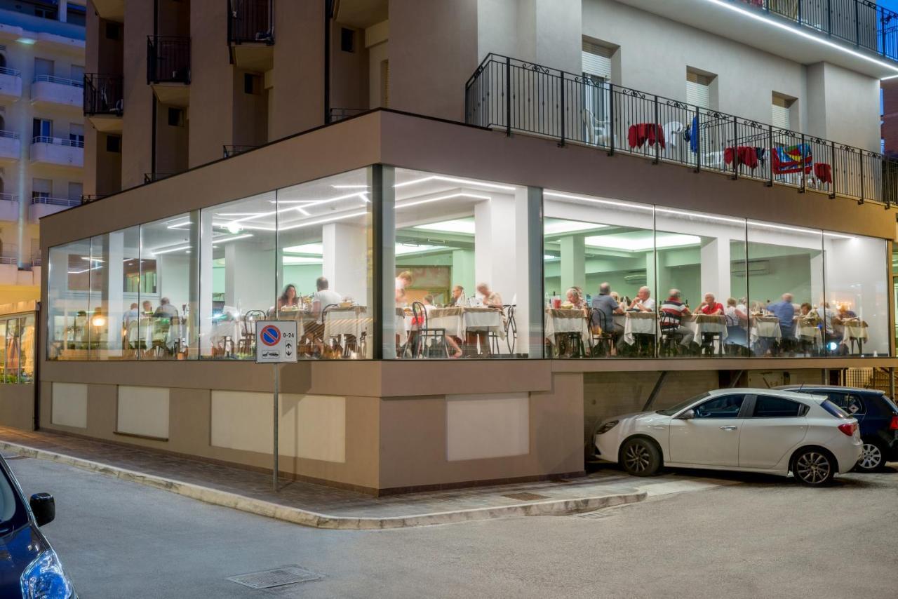 Hotel London Cattolica Extérieur photo
